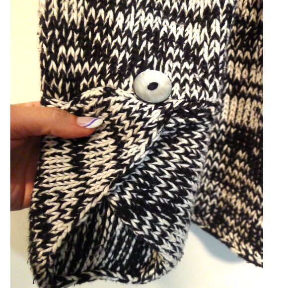 PURE Handknit Marbled Shawl Collar Sweater - Black/White M/L - Picture 4 of 4